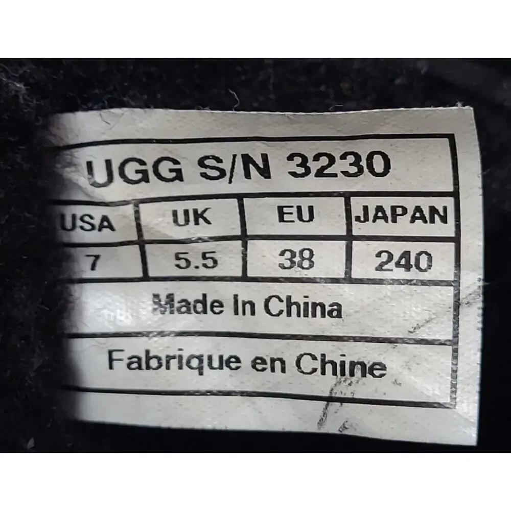 UGG Womens Size 7 Event Snowpeak Waterproof Rubber Bottom Short Black Booties